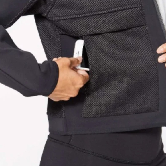 Lululemon The Spaces In Between Bomber - Black - 4 - Picture 4 of 9